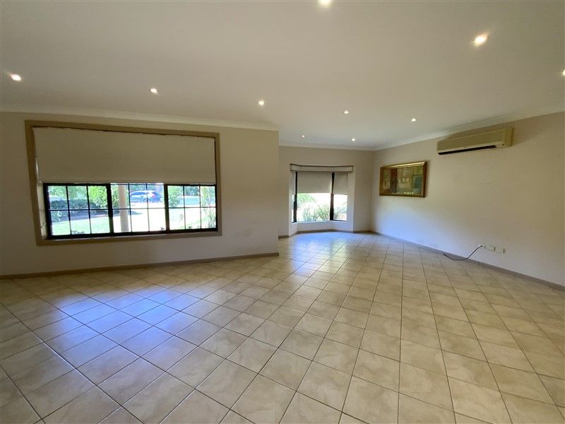 2 Willis Place, Forbes NSW 2871, Image 2