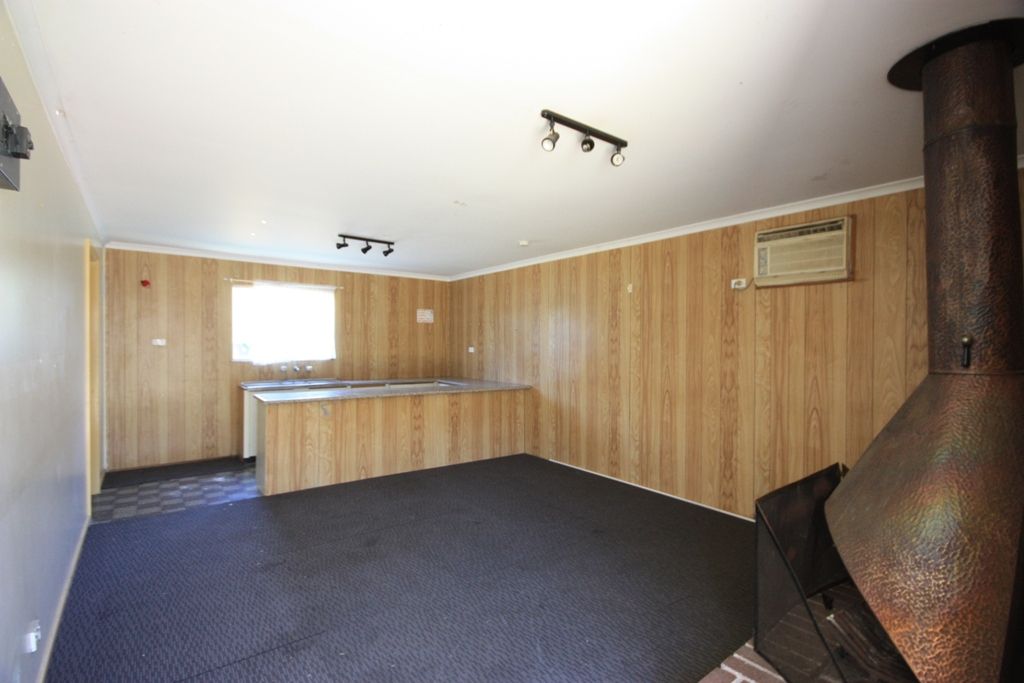 90 Carrington Circuit, Leumeah NSW 2560, Image 2