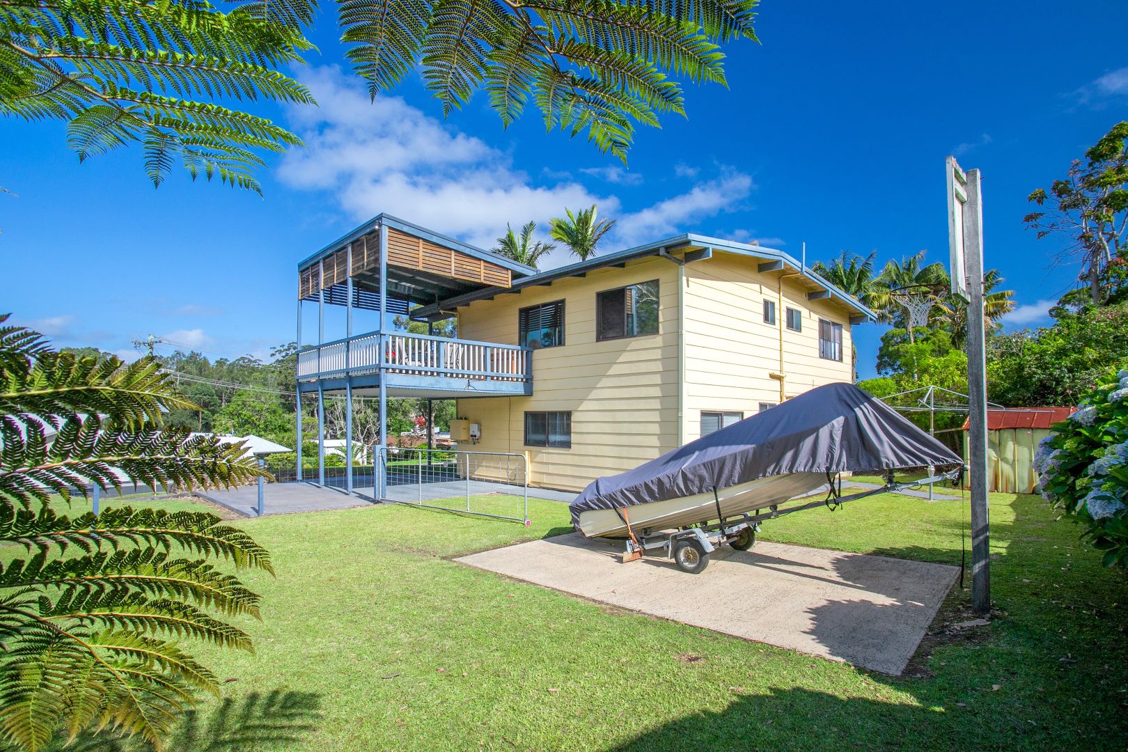 27 James Crescent, Kings Point NSW 2539, Image 2
