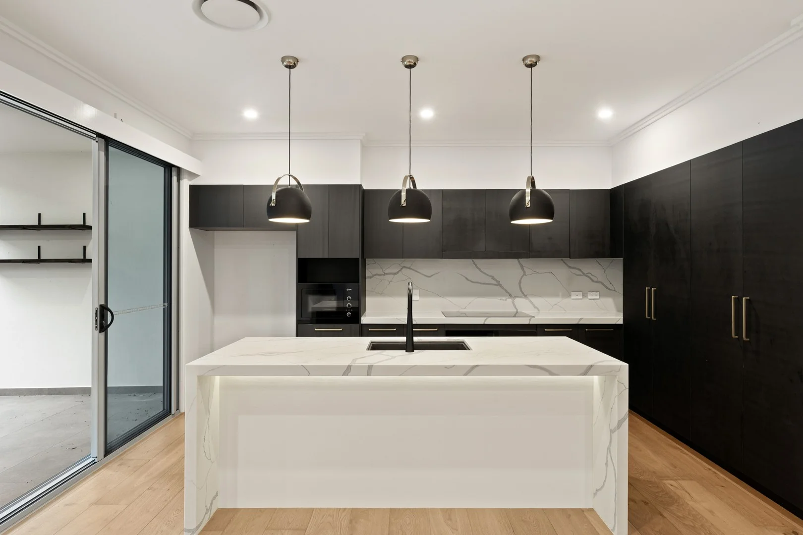 72A Dover Street, Hawthorne QLD 4171