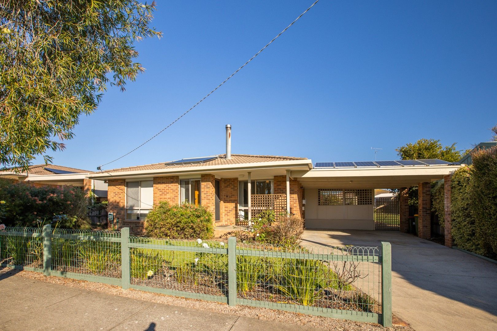 4 bedrooms House in 93-95 Drevermann Street BAIRNSDALE VIC, 3875