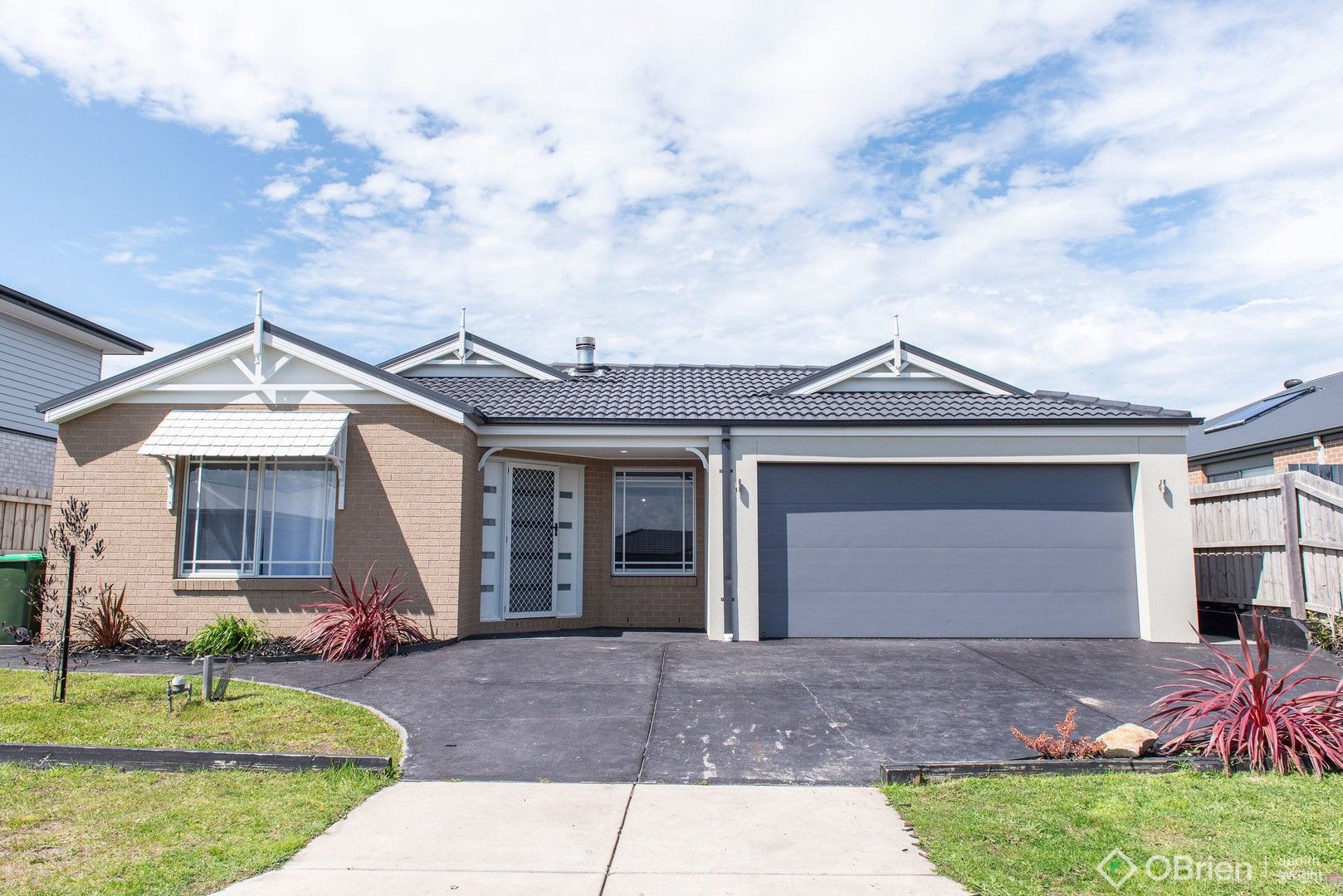 3 bedrooms House in 16 Bowline Court CORONET BAY VIC, 3984