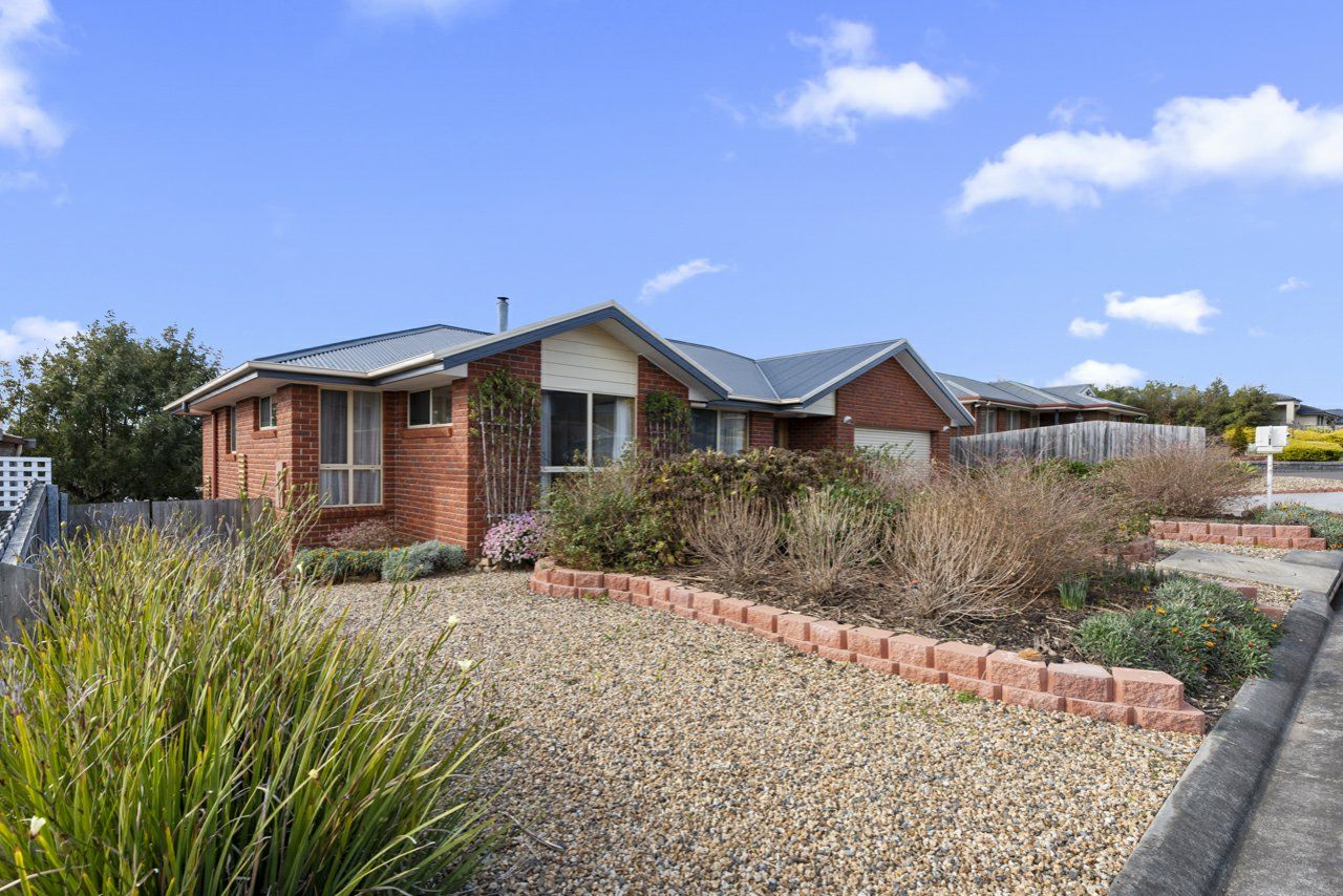 17 Elmac Crescent, Austins Ferry TAS 7011, Image 1