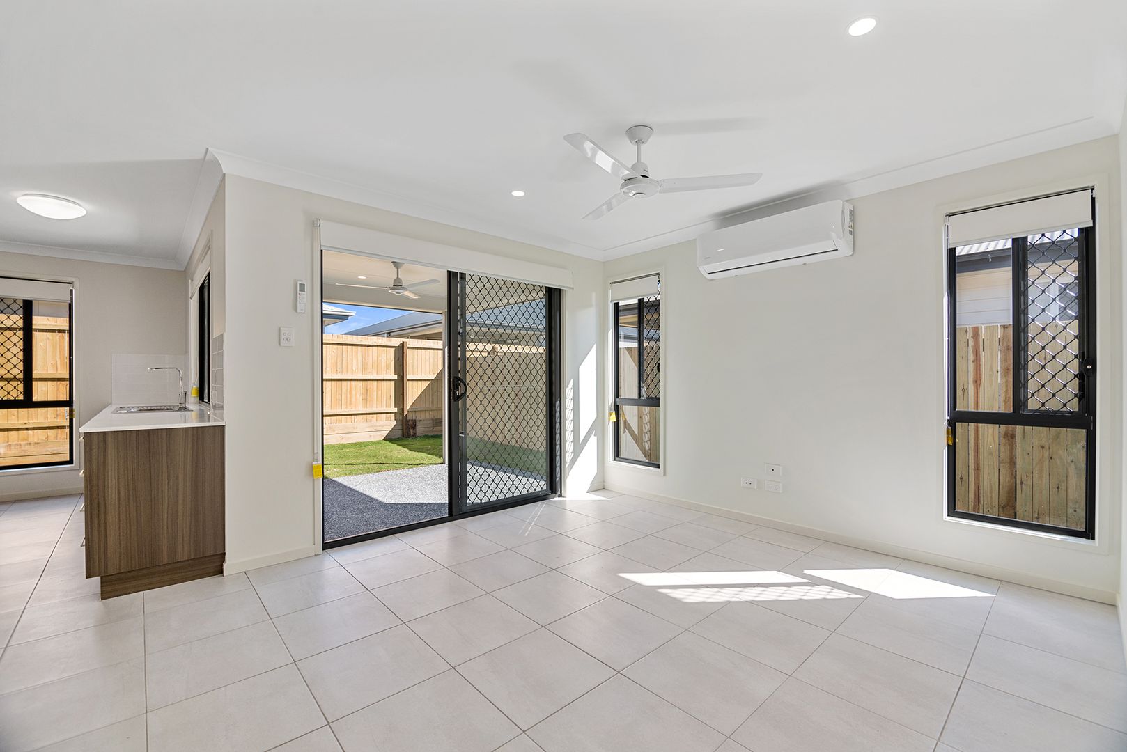 1/6 Claireview Street, Logan Reserve QLD 4133 - Duplex For Rent - $540 ...