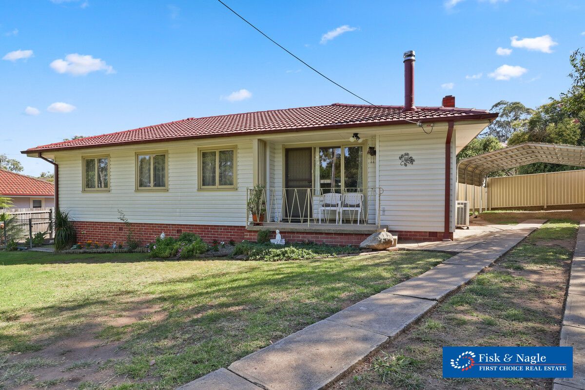 4 bedrooms House in 9 Bunyarra Drive BEGA NSW, 2550