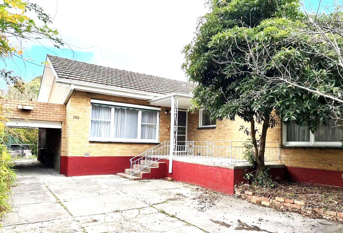 4 bedrooms House in 742 Whitehorse Road MITCHAM VIC, 3132