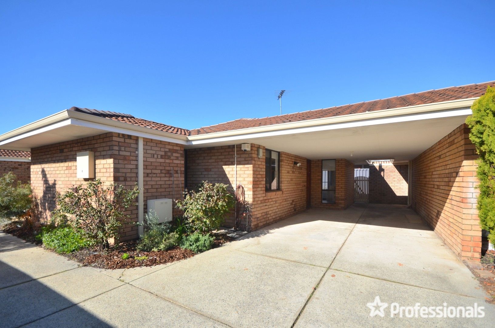 2/54 Carnarvon Street, East Victoria Park WA 6101 Villa For Rent