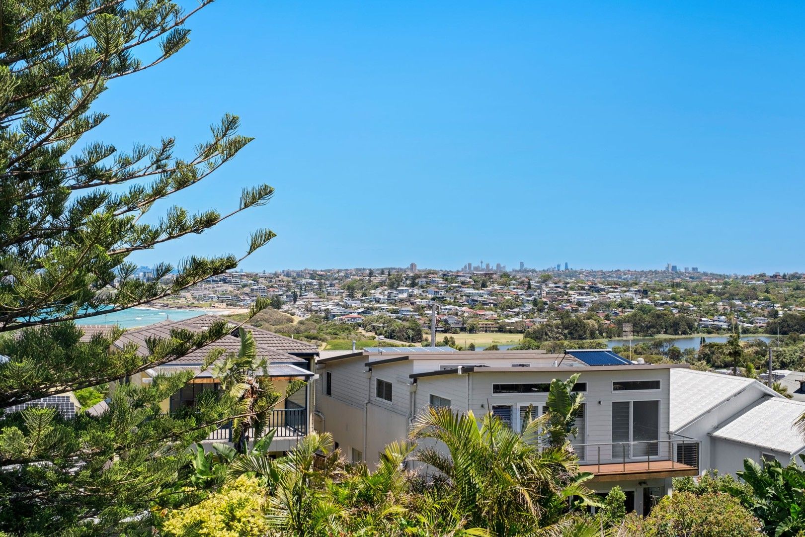 25 Headland Road, North Curl Curl NSW 2099, Image 0