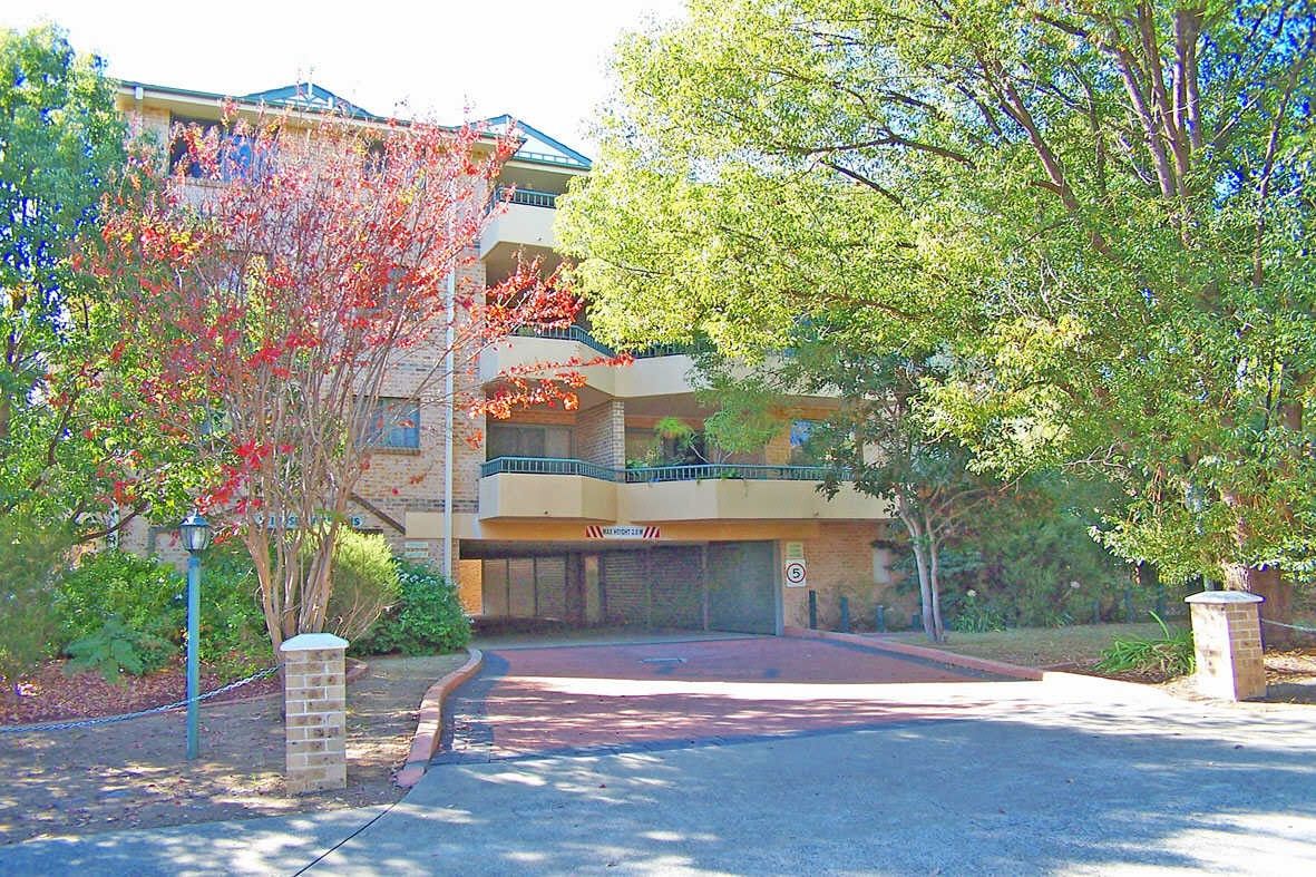 2 bedrooms Apartment / Unit / Flat in 21/235 Targo Rd TOONGABBIE NSW, 2146
