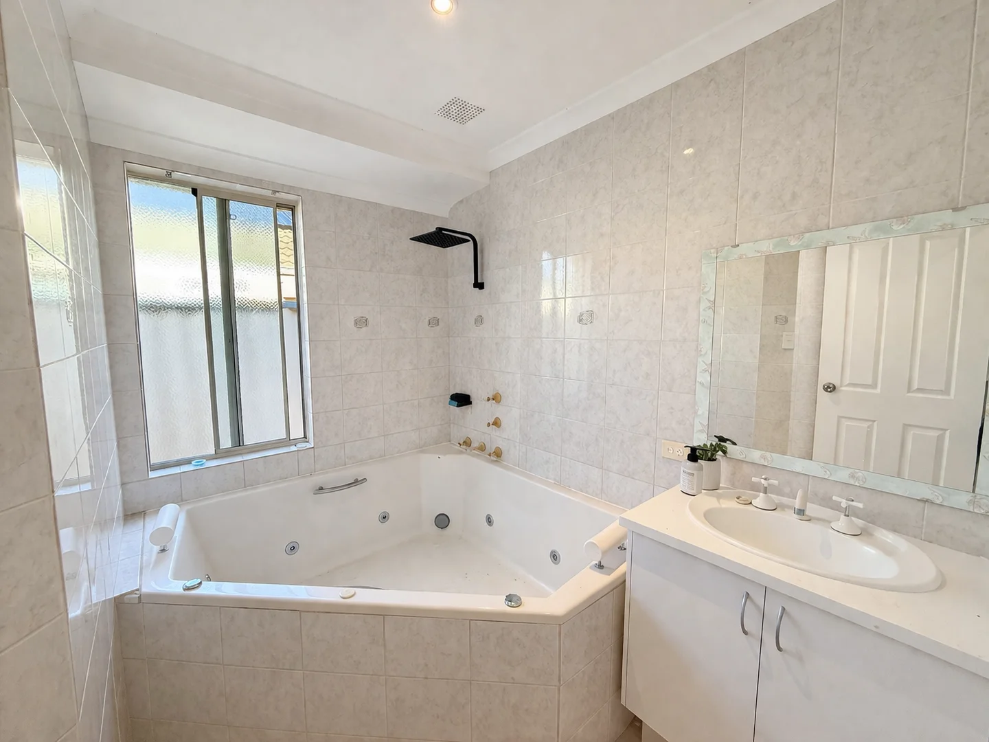 Additional image 10 of 27 Bopeechee Way, Port Kennedy WA 6172