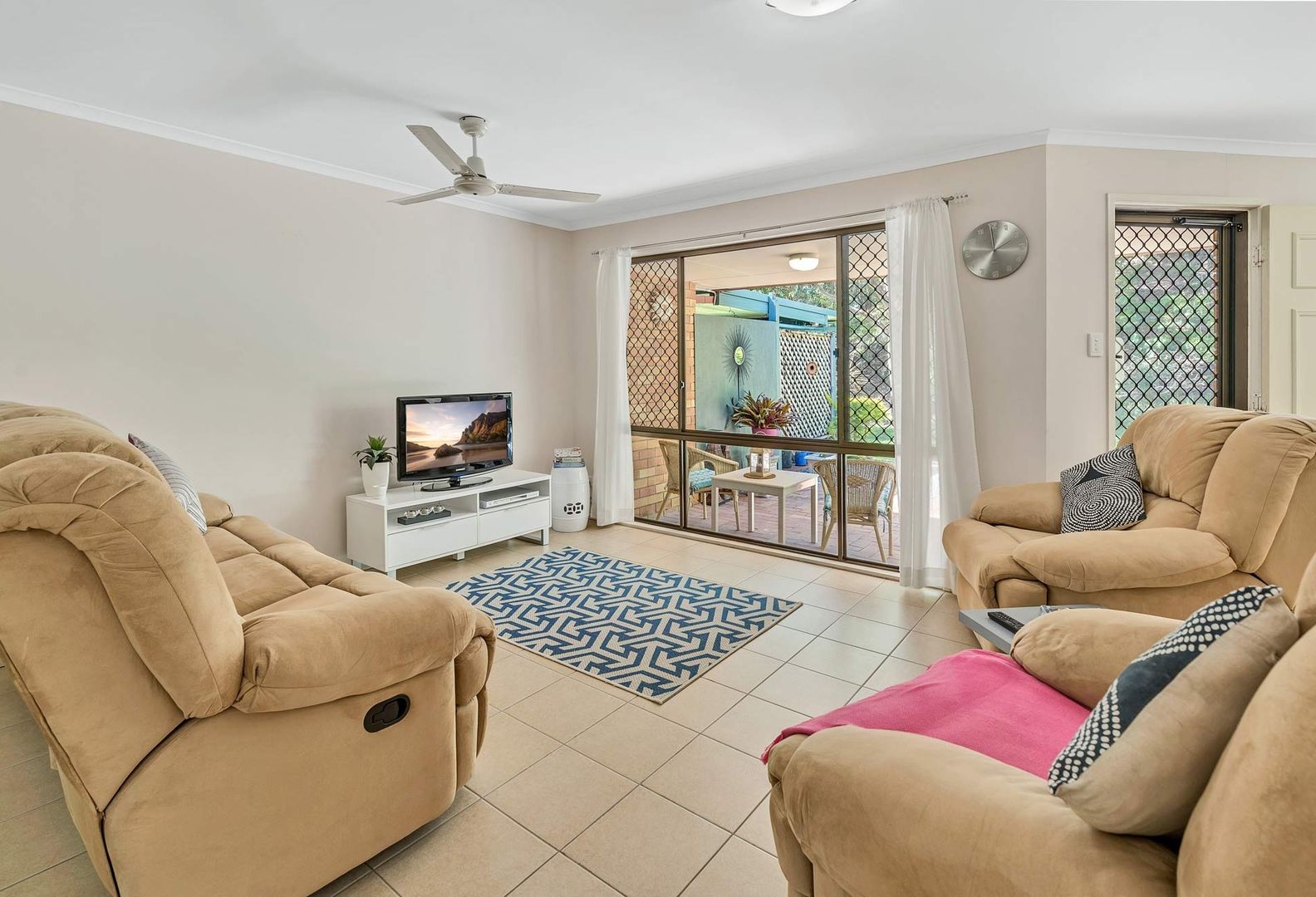 86/12 Landau Court, Miami QLD 4220, Image 2