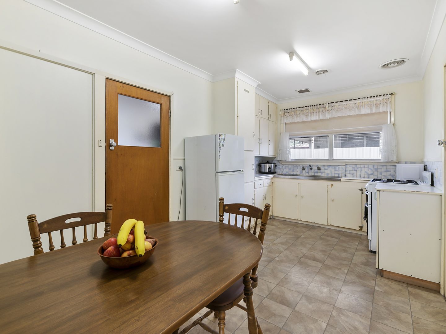 13 Cook Street, Benalla VIC 3672, Image 2