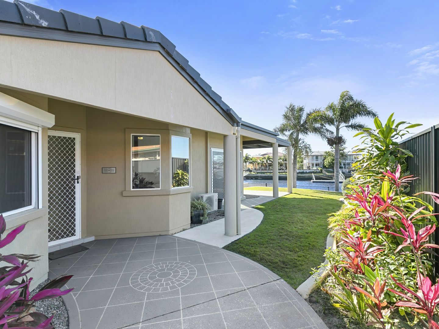 1/50 Pacific Drive, Banksia Beach QLD 4507, Image 2