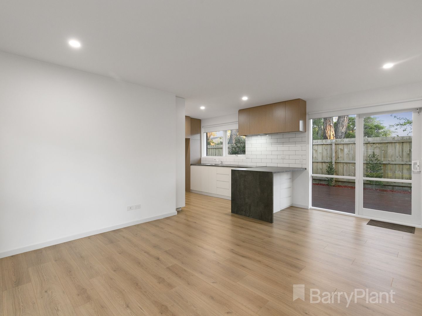 2/3 Pointside Avenue, Bayswater North VIC 3153, Image 2