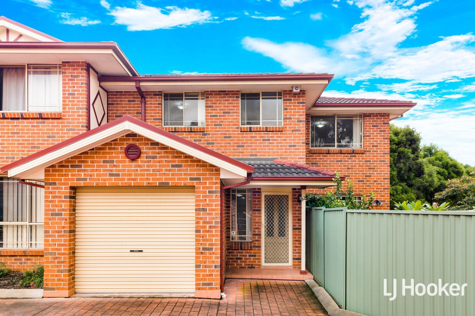 3 bedrooms Townhouse in 12/16 Hillcrest Road QUAKERS HILL NSW, 2763