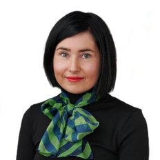 Emma Strauja, Administrator (general)
