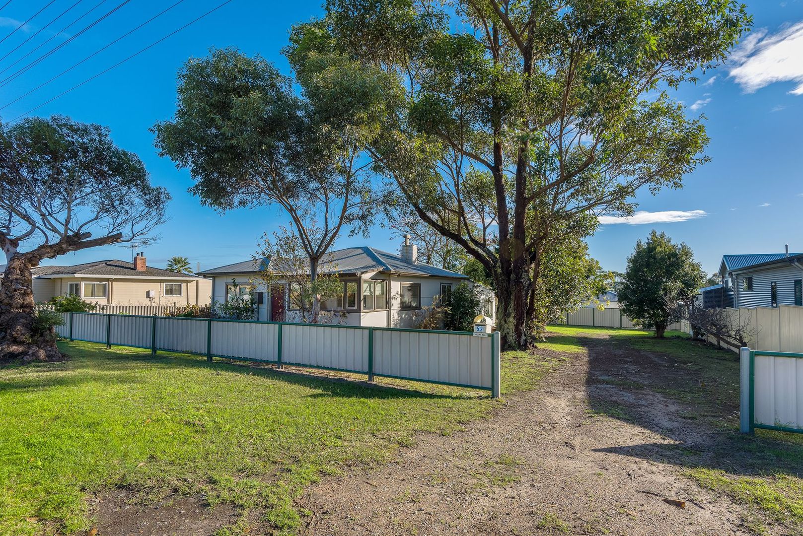 52 Minor Road, Orana WA 6330, Image 1