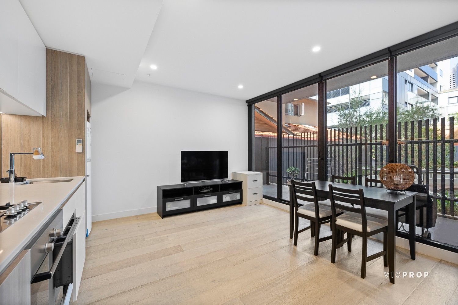 101/5-7 Irving Avenue, Box Hill VIC 3128, Image 0