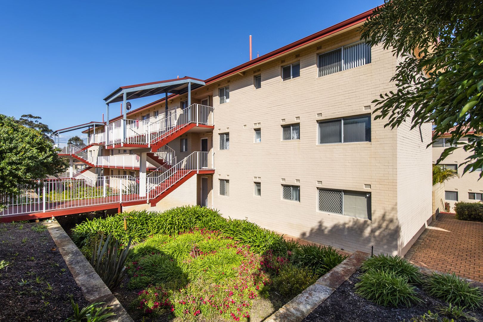 24/13 Reilly Street, Orelia WA 6167, Image 1