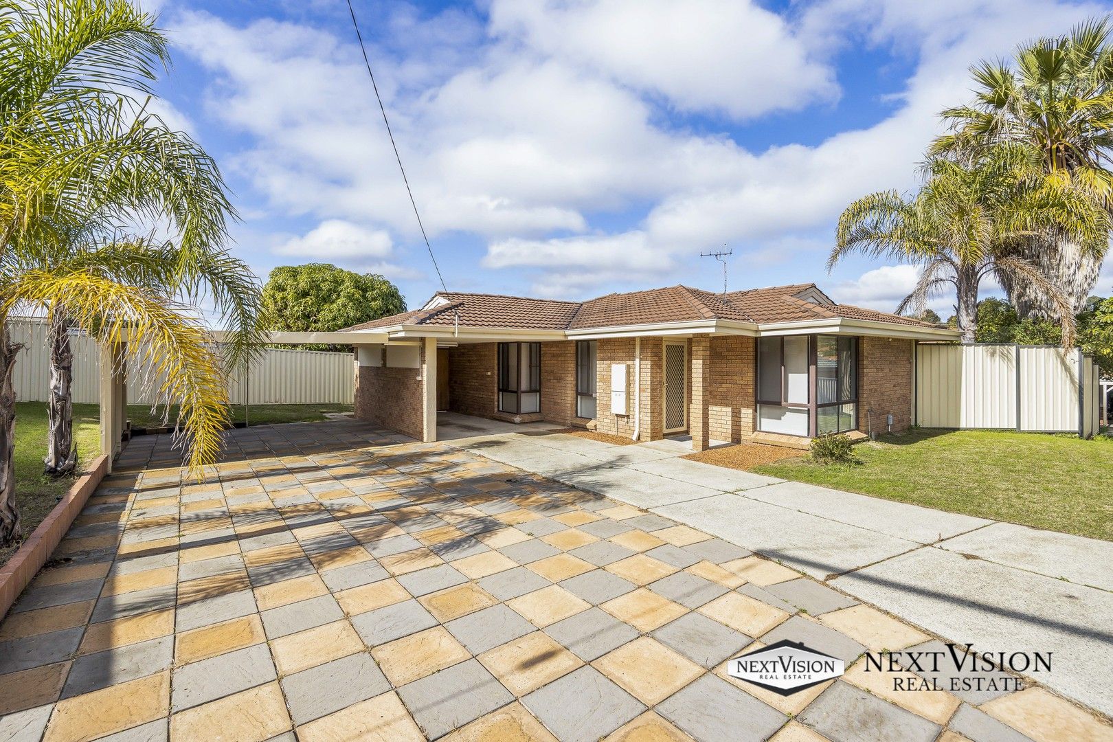 4 bedrooms House in 9A Bryah Court YANGEBUP WA, 6164