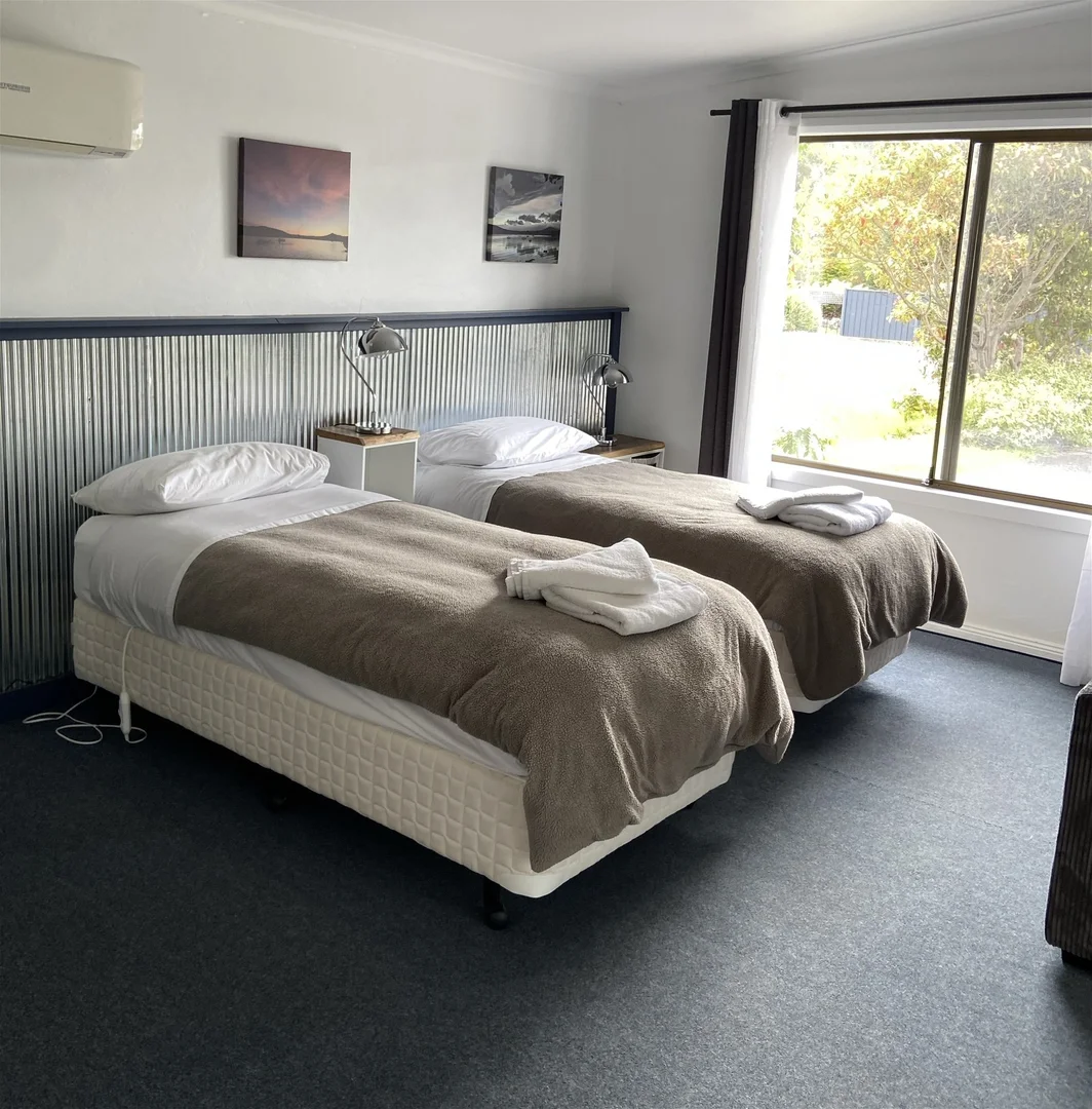 Additional image 6 of Dover TAS 7117