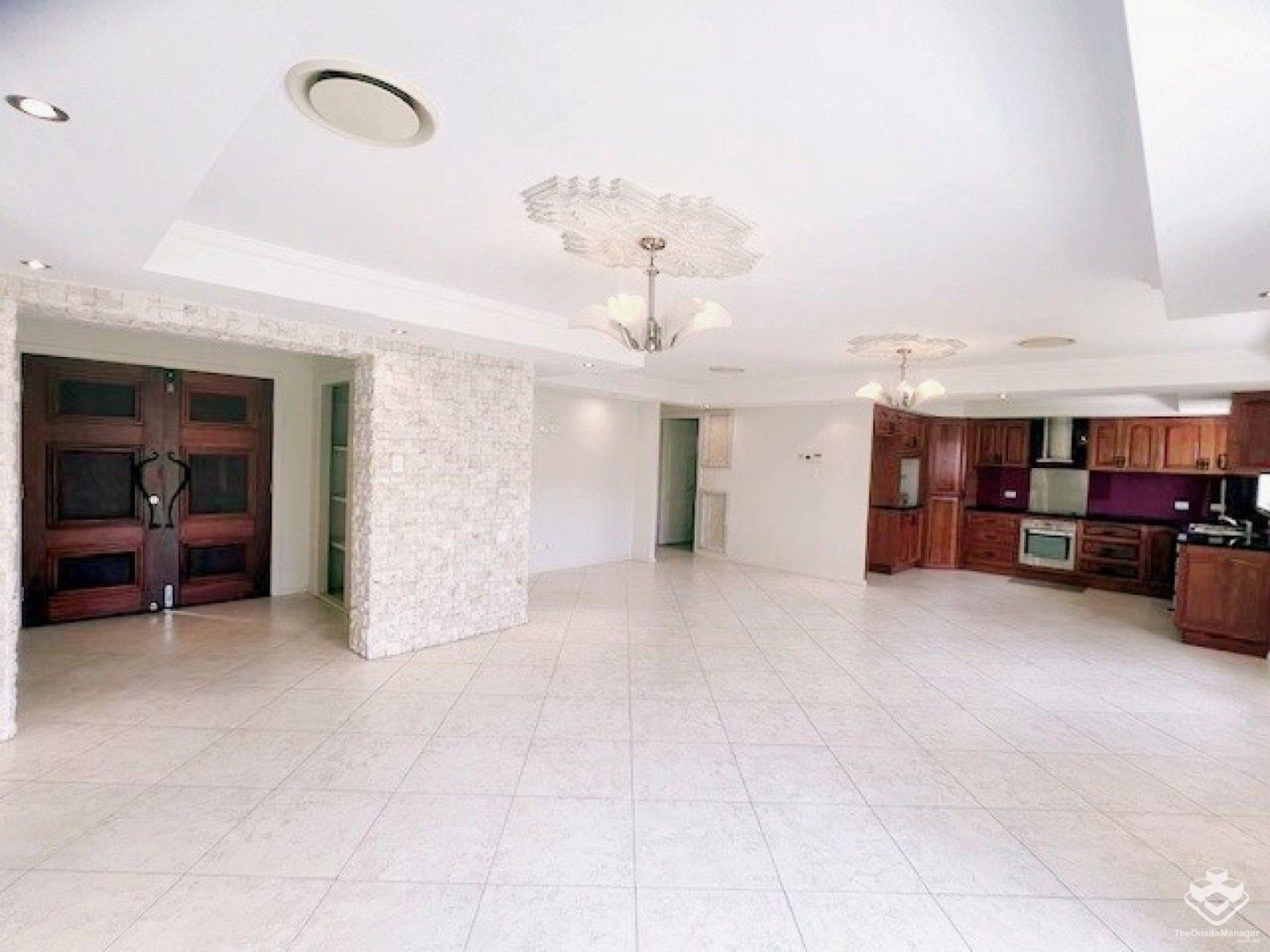 4 bedrooms House in 21 Sherborne Street CARINDALE QLD, 4152