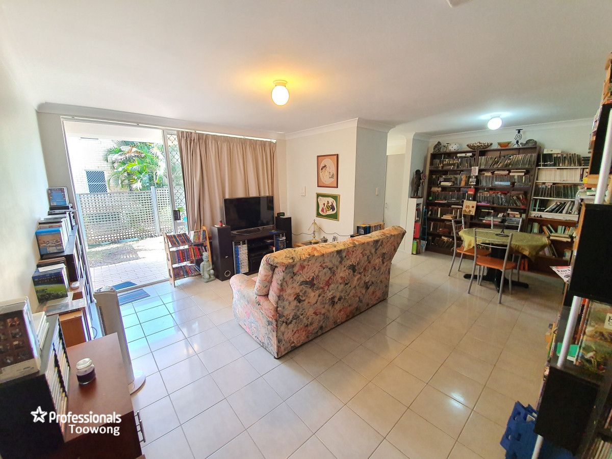 27/22-26 Warren Street, St Lucia QLD 4067, Image 2