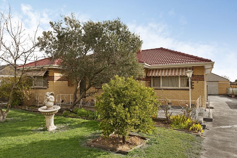 7 Wordsworth Avenue, Clayton South VIC 3169, Image 1