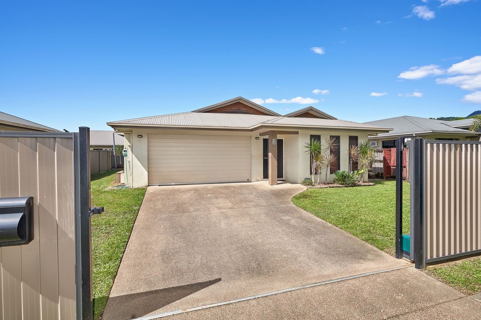 4 bedrooms House in 6 Cliffdale Street BENTLEY PARK QLD, 4869
