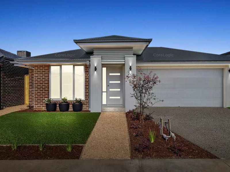 19 Gilcambon way, Clyde North VIC 3978, Image 0