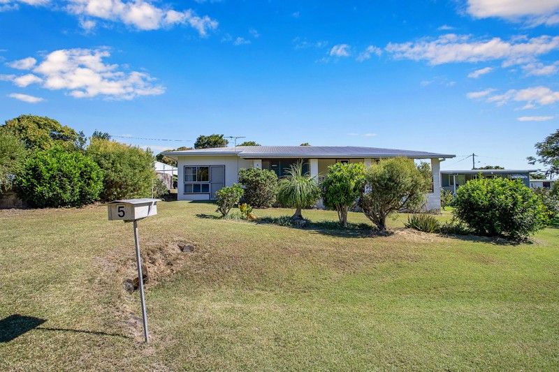 5 Repulse Esplanade, St Helens Beach QLD 4798 Domain