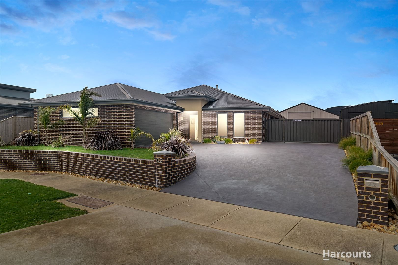 42 Collingwood Drive, Trafalgar Property History & Address Research