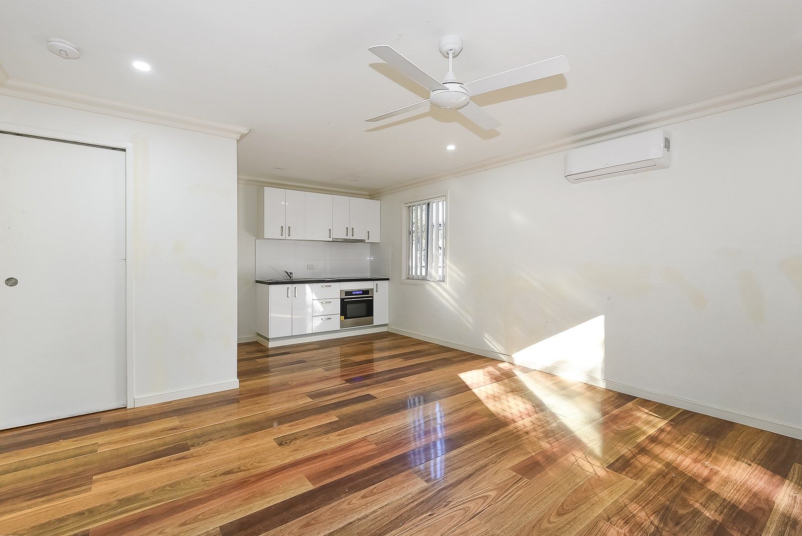 2 bedrooms Apartment / Unit / Flat in 14a Lilly Pilly Street CRESTMEAD QLD, 4132