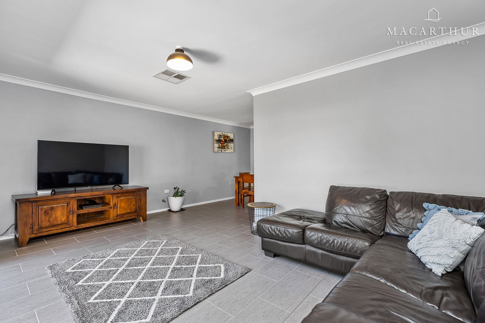 2 Binda Place, Ashmont NSW 2650, Image 1