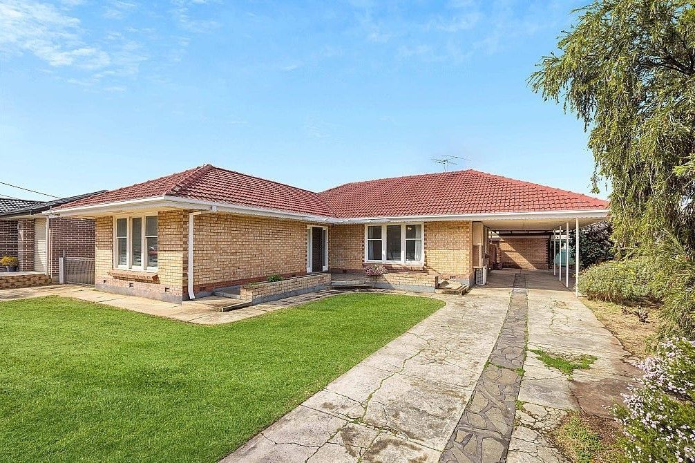 4 bedrooms House in 16 Barker Avenue SOUTH PLYMPTON SA, 5038
