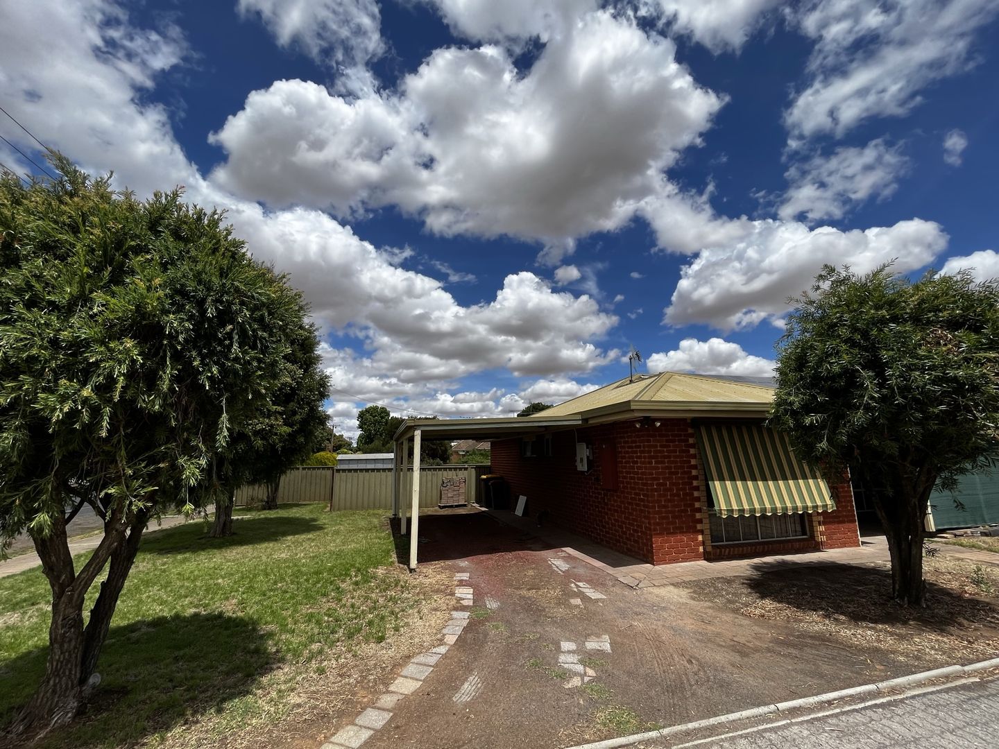 1/8 Learmonth Street, Charlton VIC 3525, Image 1