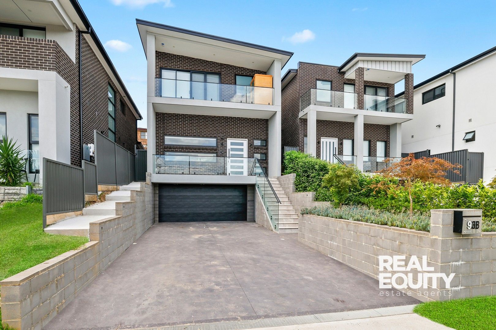 4 bedrooms House in 93B Renton Avenue MOOREBANK NSW, 2170