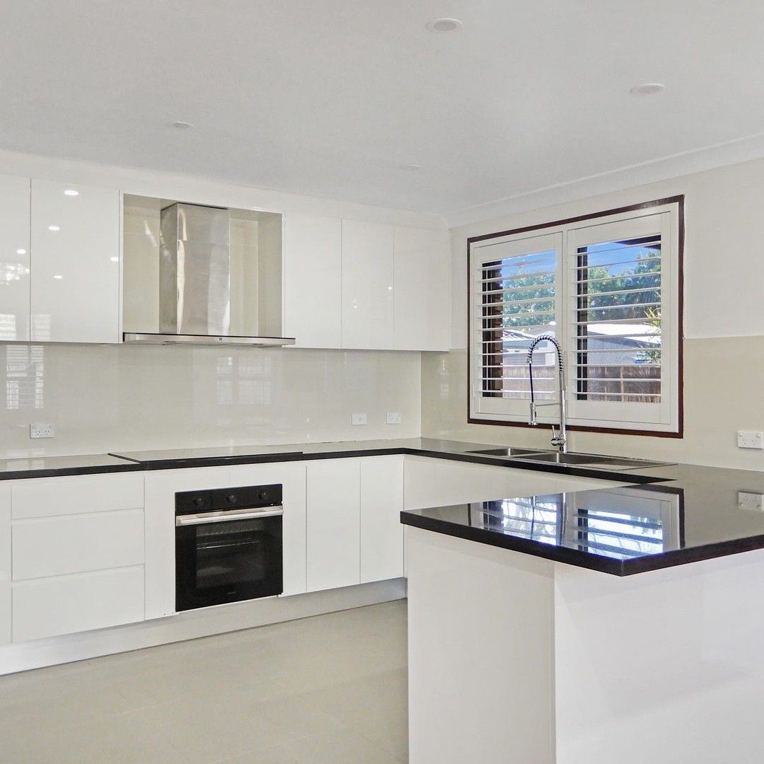 5 bedrooms House in 33 Barralong Rd ERINA NSW, 2250