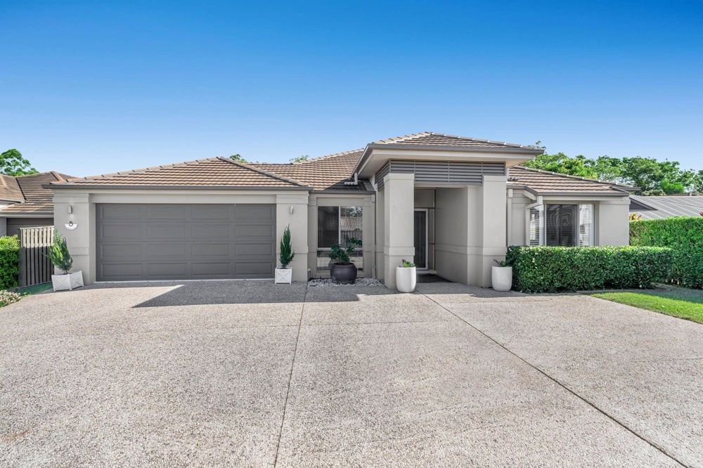 4 bedrooms House in 5 Drysdale Close THORNLANDS QLD, 4164