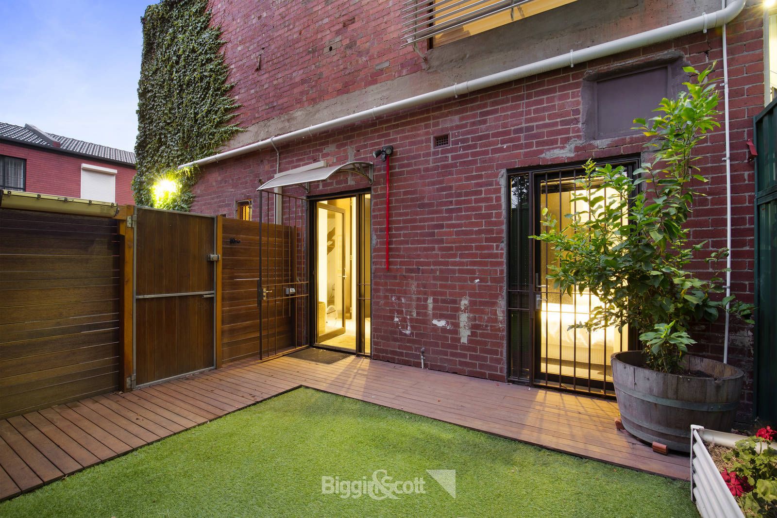 2 Harding Lane, Richmond VIC 3121, Image 1