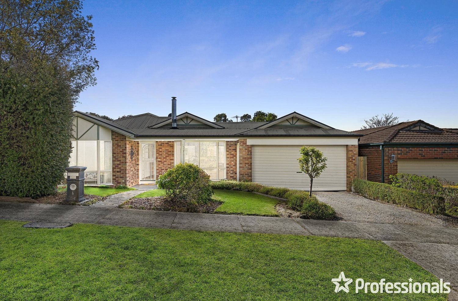 3 bedrooms House in 6 The Circuit LILYDALE VIC, 3140