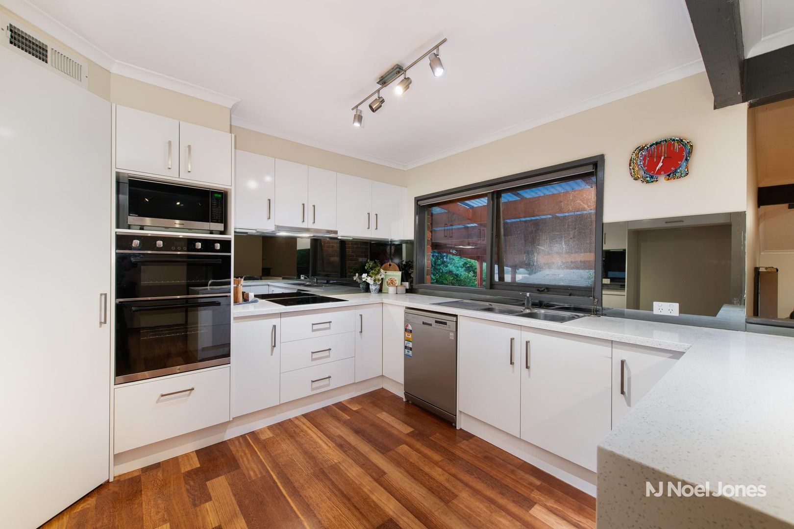 9 Parkgate Drive, Ringwood VIC 3134, Image 2