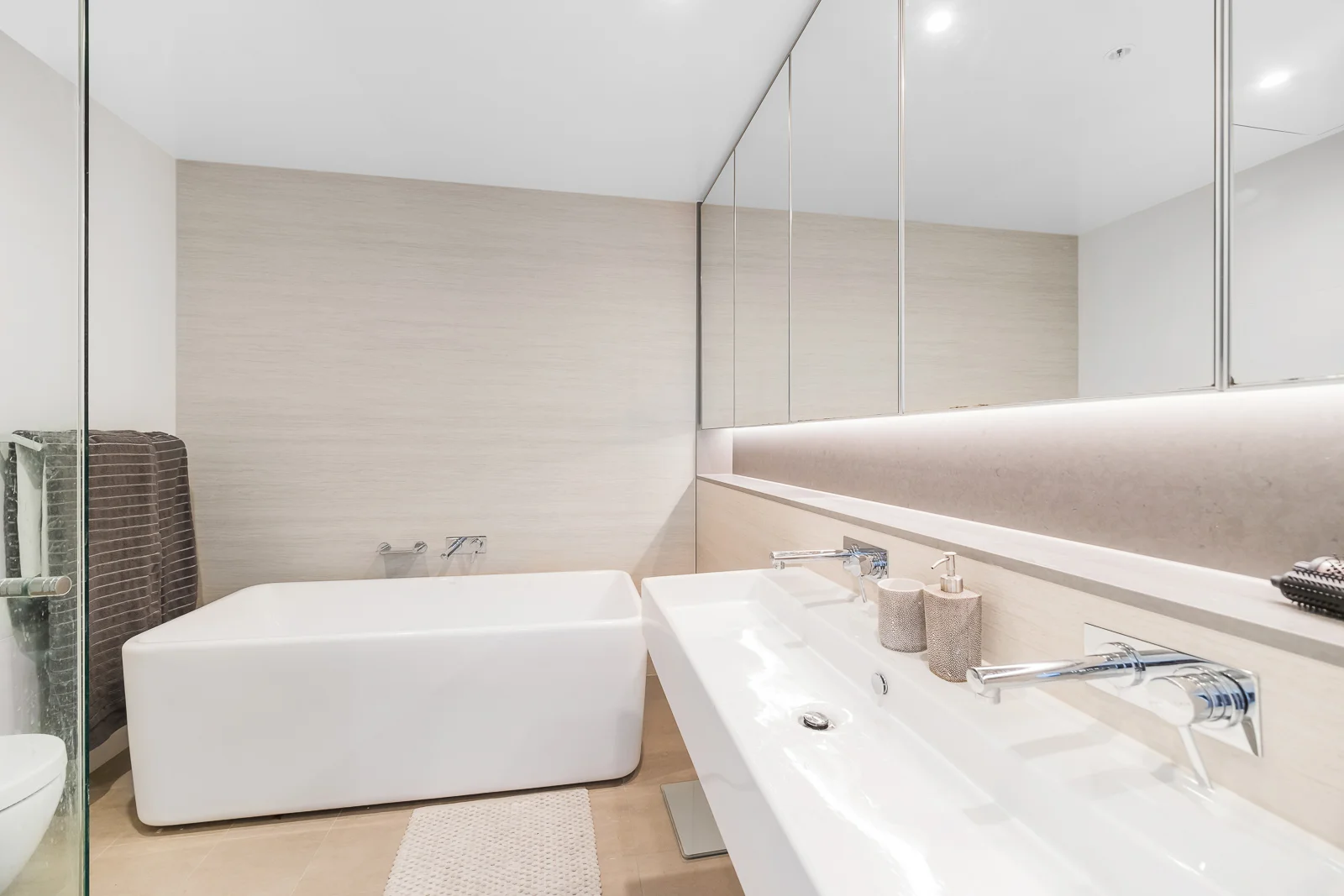 Additional image 13 of 1902/486 Pacific Highway, St Leonards NSW 2065