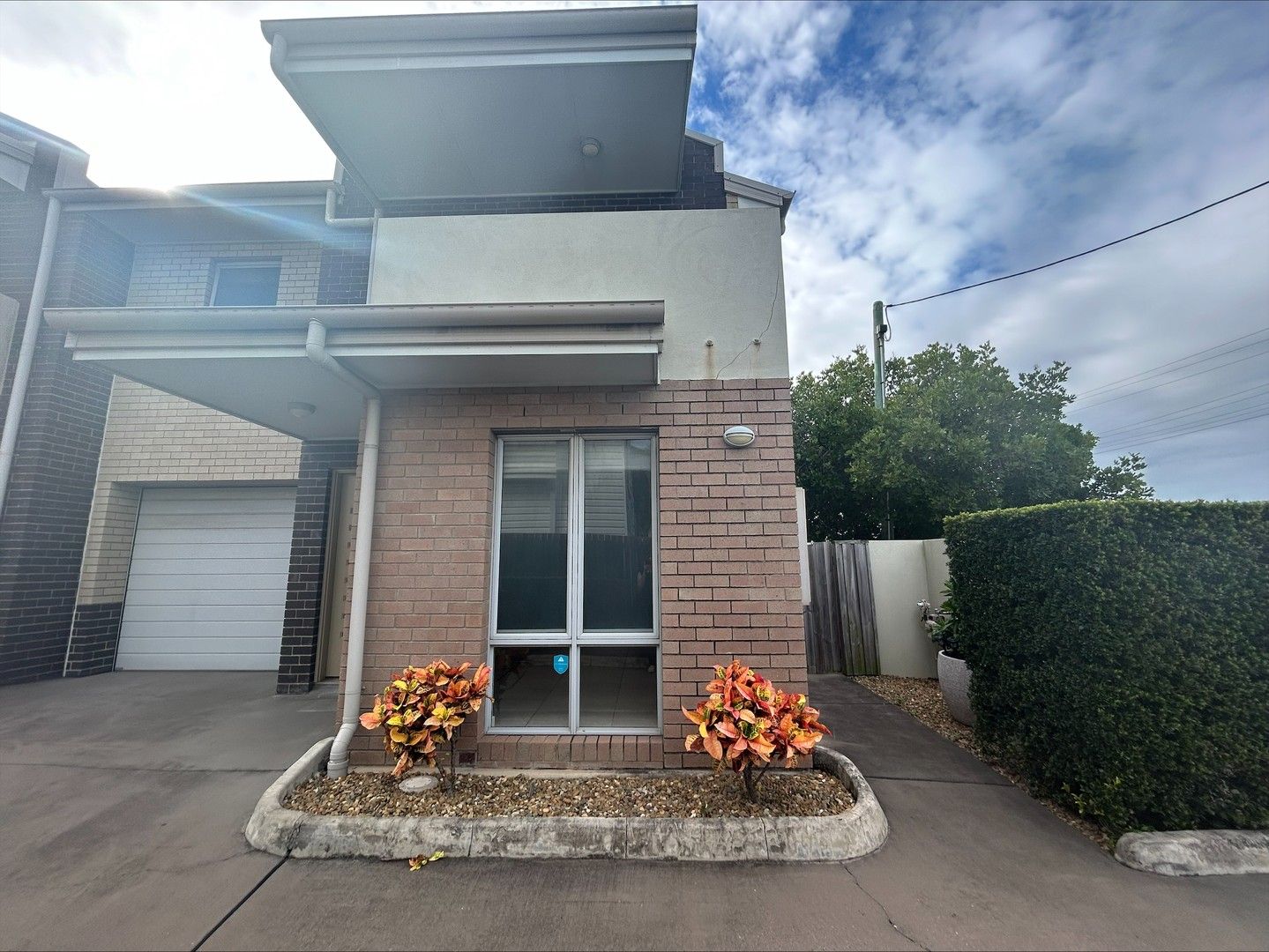3 bedrooms Apartment / Unit / Flat in 1/57 Toolooa Street SOUTH GLADSTONE QLD, 4680