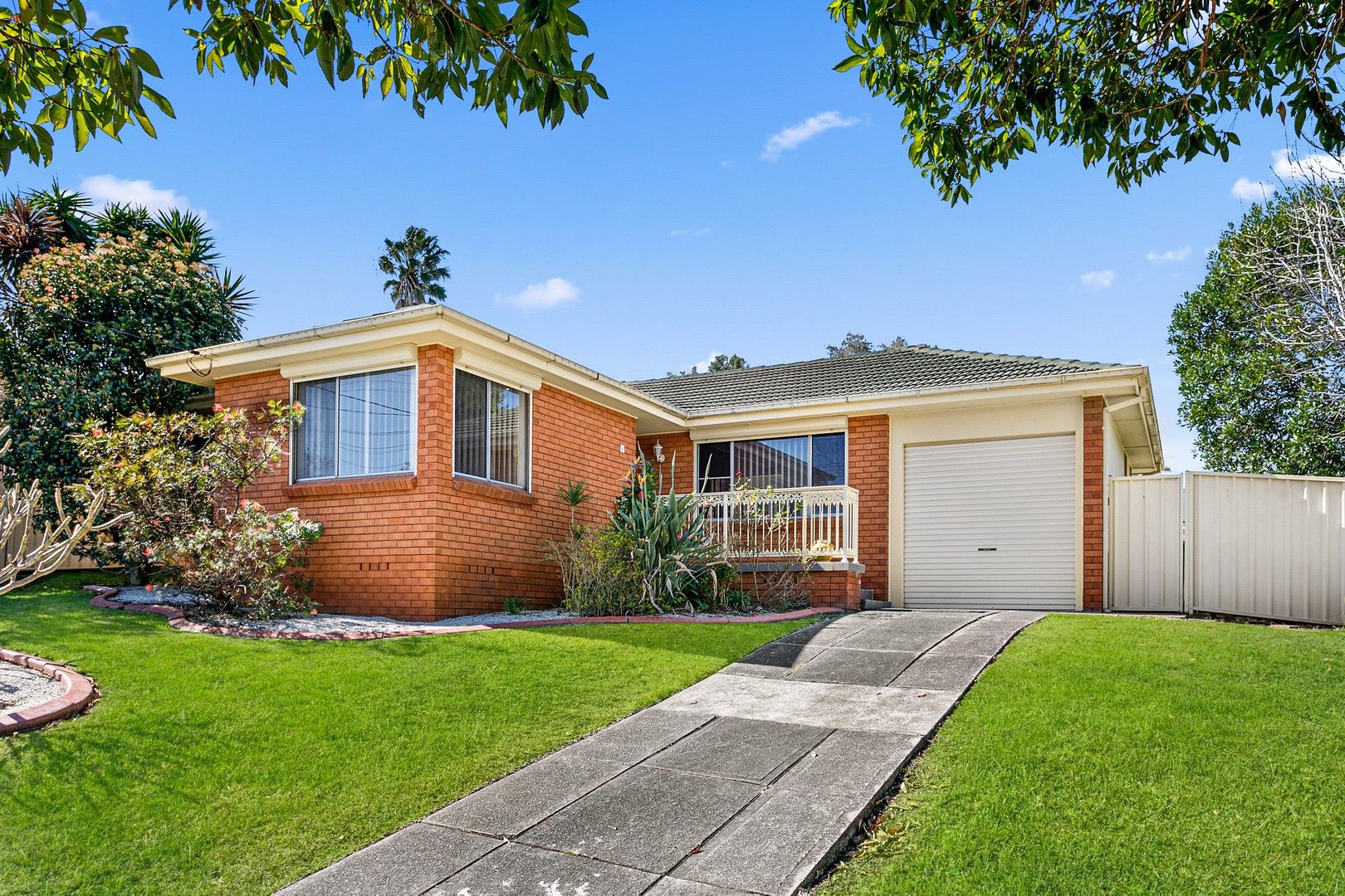 6 Gray Avenue, Mount Warrigal NSW 2528, Image 0