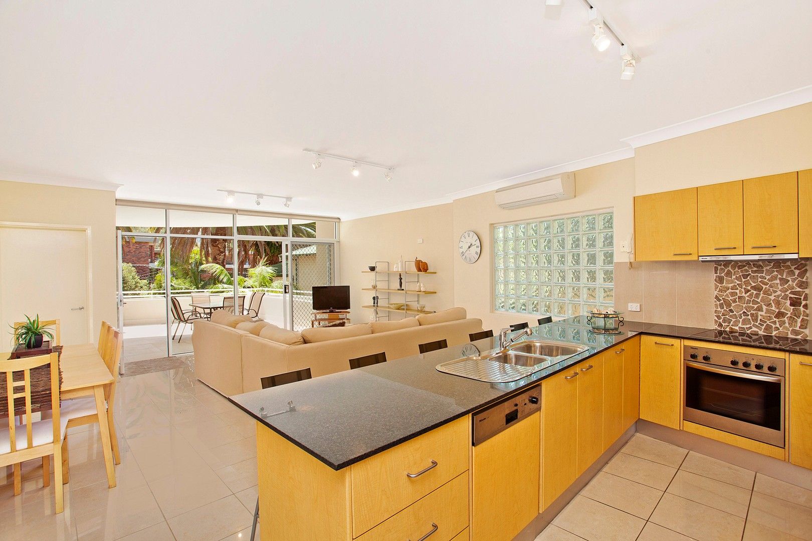 2/14 Campbell Crescent, Terrigal NSW 2260, Image 0