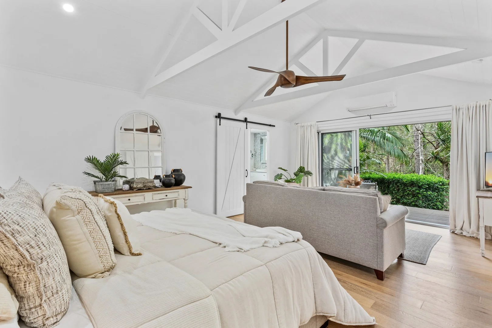 Primary image of 34 Lydford Close, Bonogin QLD 4213