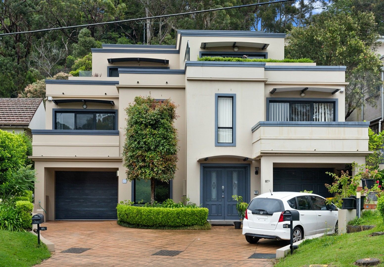 4 bedrooms House in 87B North West Arm Road GYMEA NSW, 2227
