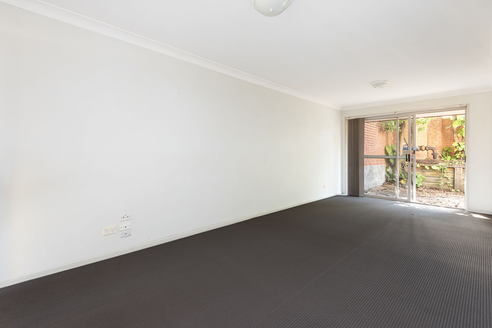 Unit 1/132134 Smith Rd, Woodridge QLD 4114 Townhouse For Rent Domain
