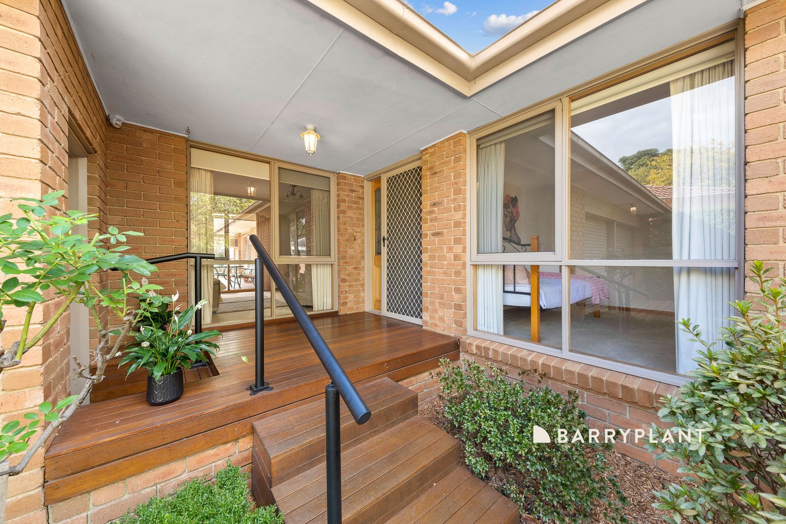 1 Ellaswood Close, Berwick VIC 3806, Image 1